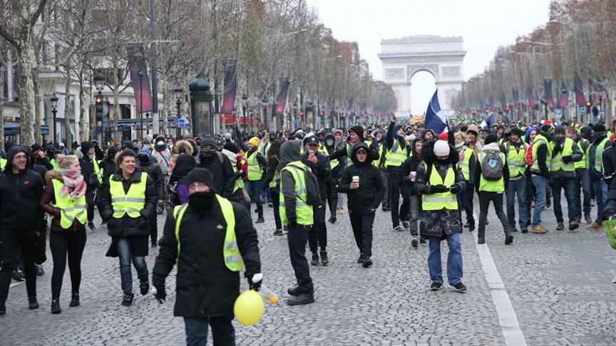 Во Франции запретили акцию «желтых жилетов»