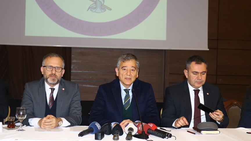 Türk Eczacıları Birliği Başkanı Çolak: Yerli ilaç üretimini ve eşdeğer ilacı destekliyoruz