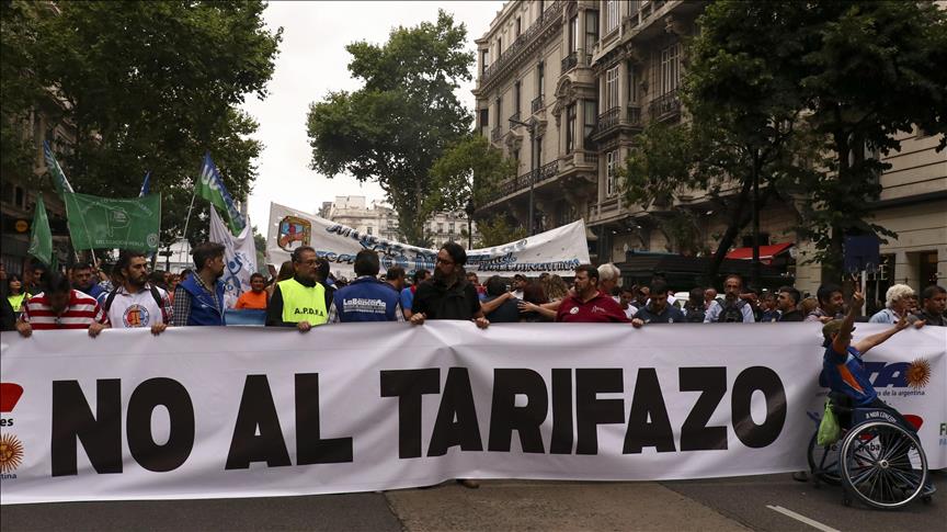 Thousands of Argentinians protest utility price hikes