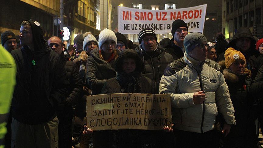 Sırbistan'da hükümet karşıtı protestolar sürüyor