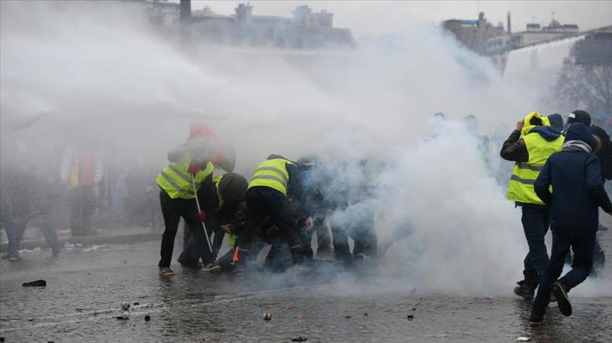 102 Chalecos Amarillos arrestados mientras continúan las protestas en Francia