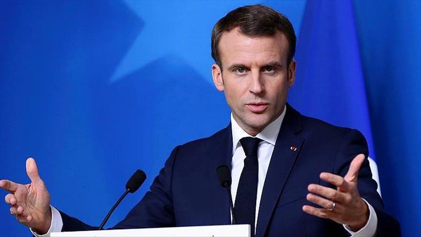Le président Macron adresse une lettre écrite aux Français 