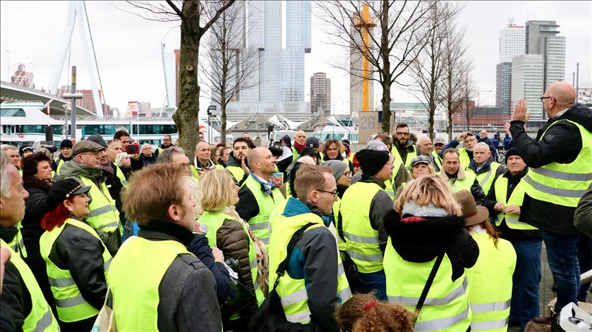 Bélgica: Chalecos Amarillos impiden acceso a edificio en Namur