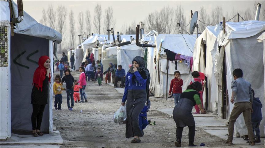 El hambre lleva a mujer siria a intentar suicidarse en campo de refugiados