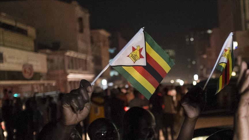 Protestas antigubernamentales bloquean Zimbabue