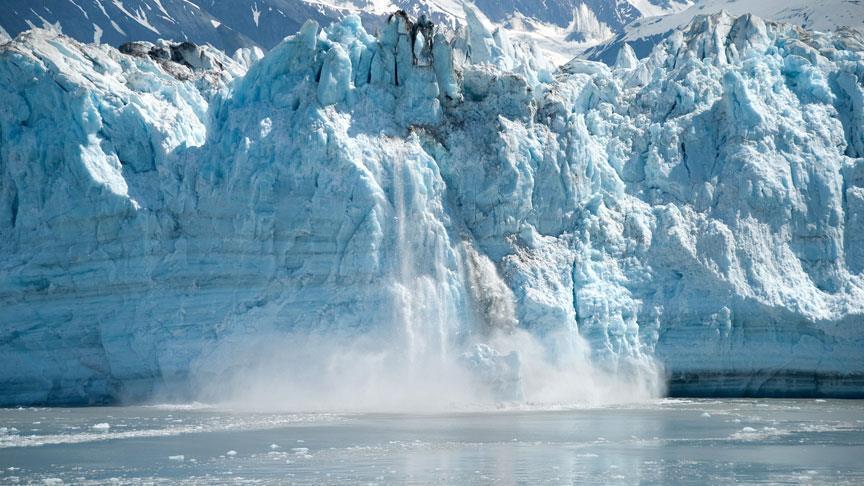 Humbje të madhe në akullnajat në Antarktikë