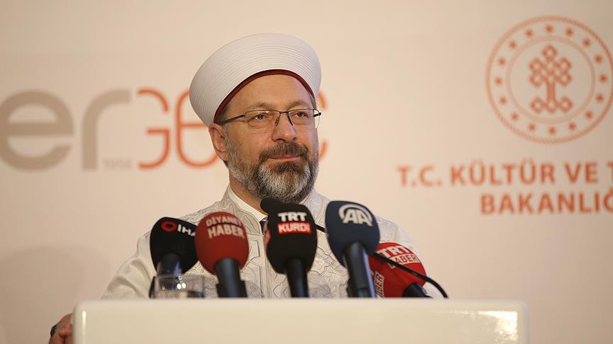Diyanet İşleri Başkanı Erbaş: Gencin süsü güzel ahlakıdır