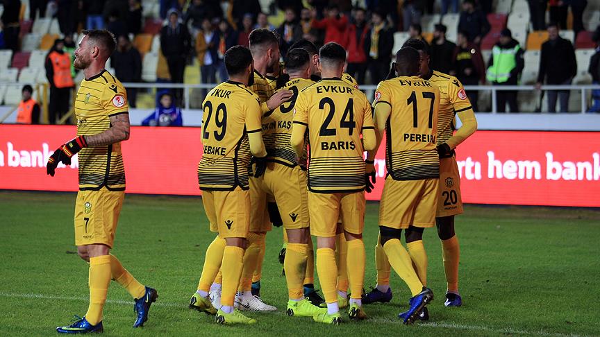 Evkur Yeni Malatyaspor'dan muhteşem geri dönüş