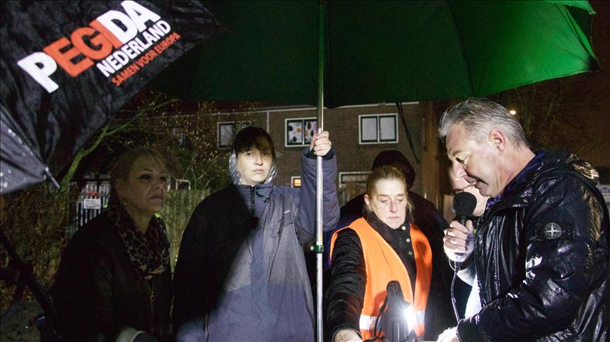 Netherlands: Islamophobic Pegida protests around mosque