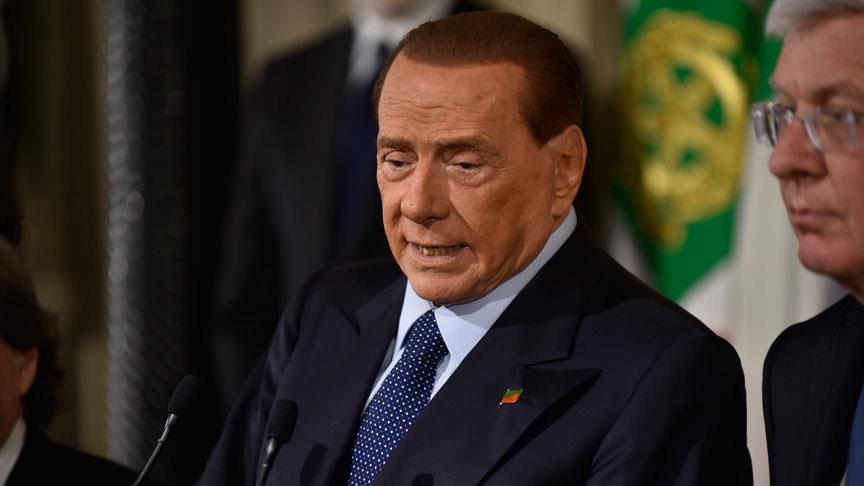 Berlusconi AP vekilliğine aday oluyor