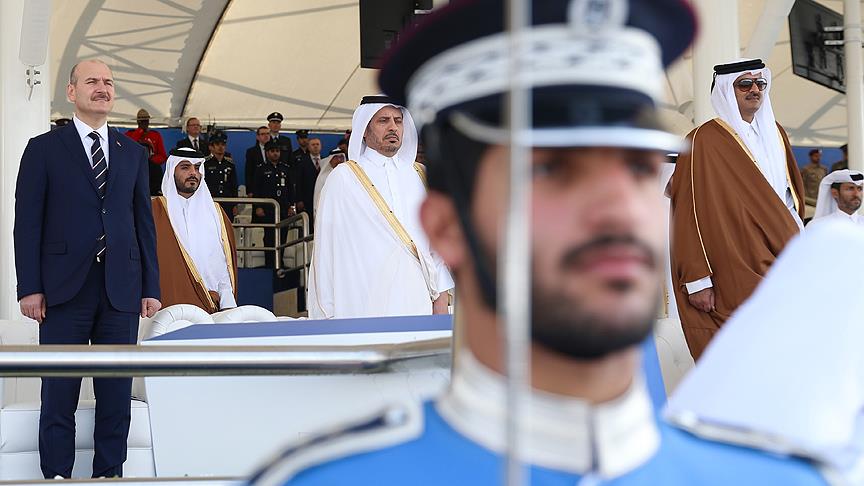 İçişleri Bakanı Soylu Katar'da polis mezuniyet törenine katıldı