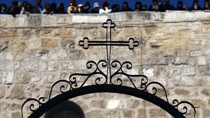 Ortodoksët armenë festojnë Krishtlindjet në Betlehem
