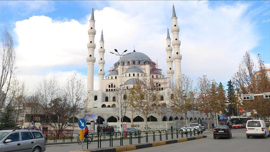Тирана: Најголемата џамија на Балканот ќе биде отворена до крајот на годината