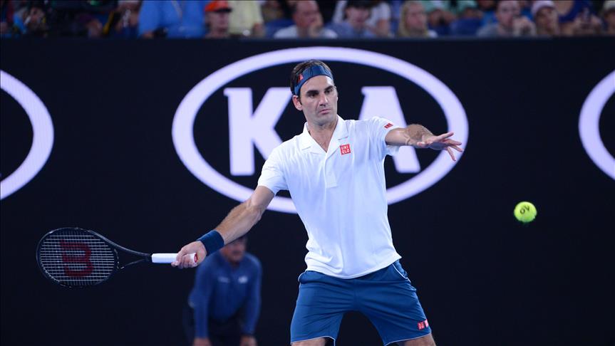 Australian Open: Federer headed to 4th round