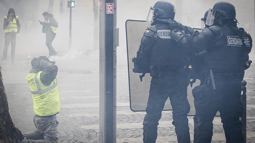 Francuski ministar Castaner:Policija treba koristiti suzavac za uspostavu javnog reda tokom protesta