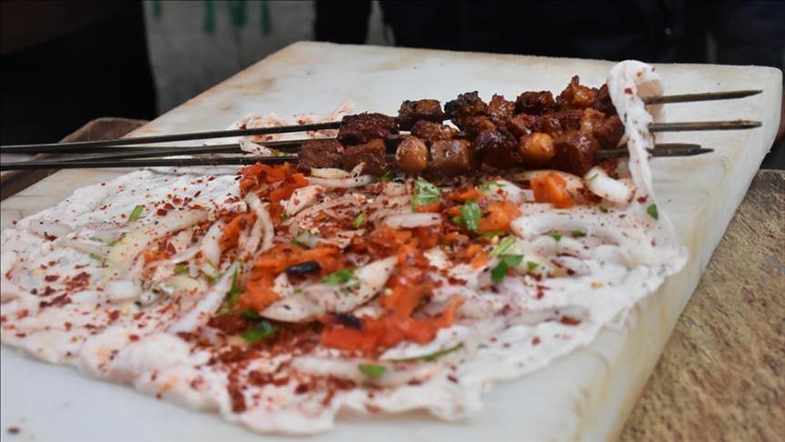 وجبة "بارده جيري" أشهر المأكولات الشتوية في ديار بكر التركية