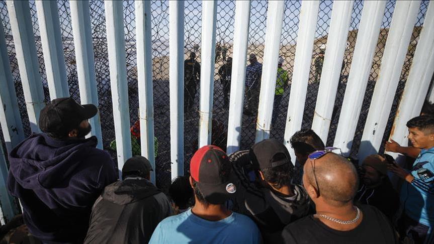 СМИ: Часть каравана мигрантов достигла Мексики