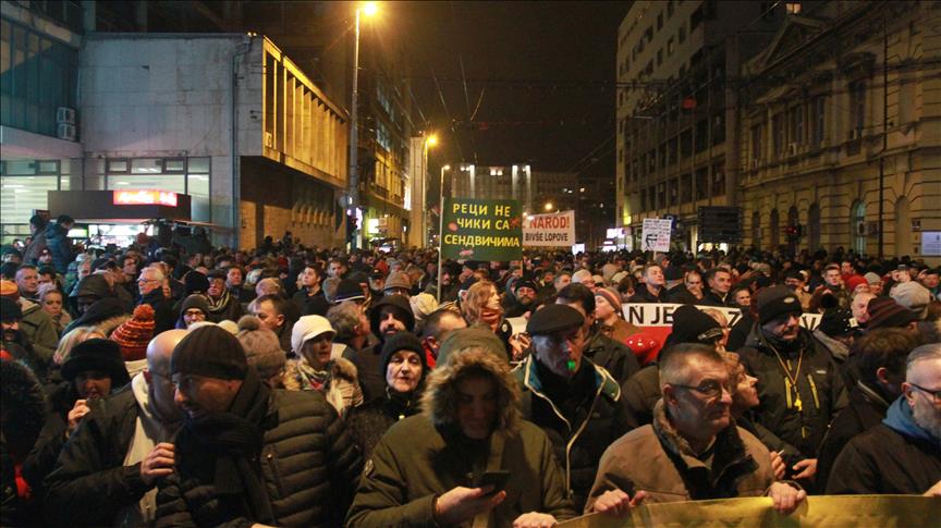 Trifunović i Kojo sa protesta "Jedan od pet miliona": Abdiciraj, Vučiću