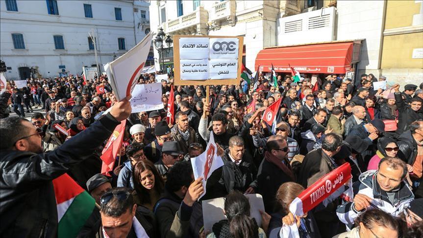 Tunisia labor union plans general strike next month