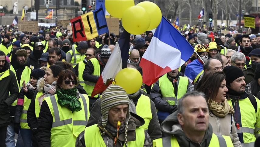 Francuska: Hiljade “žutih prsluka“ ponovo protestuje