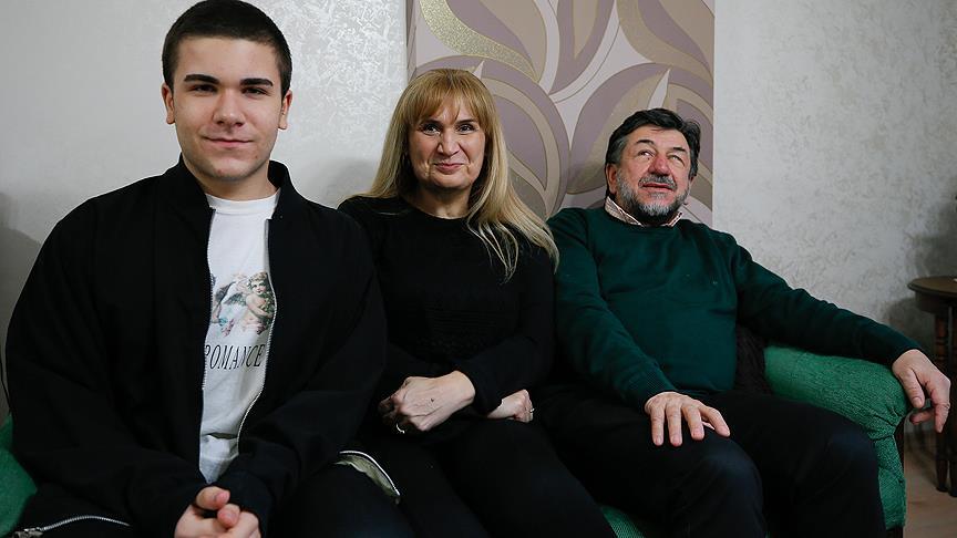 Gorme Engelli Avukat Cift Azimleriyle Ornek Oluyor