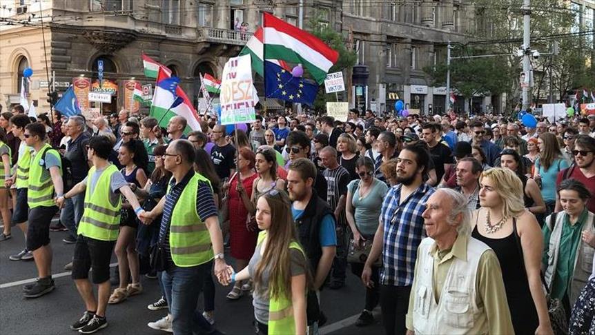 UU tenaga kerja picu demo pekerja di Hungaria