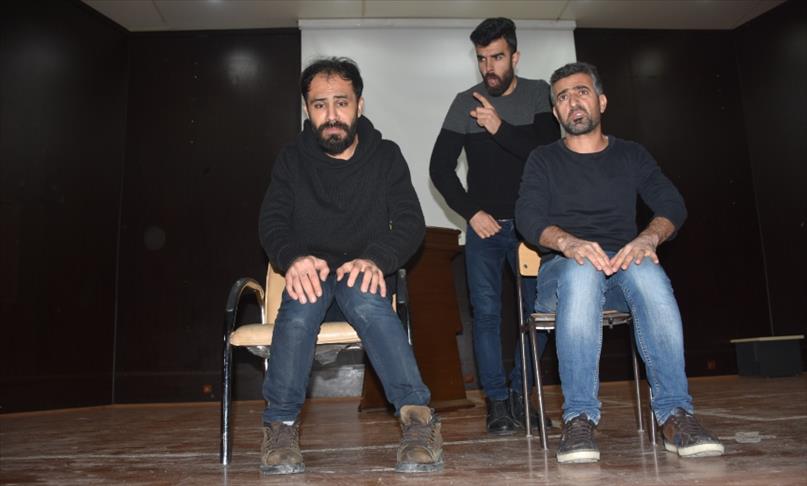 Farklı meslek grupları tiyatroyla buluştu