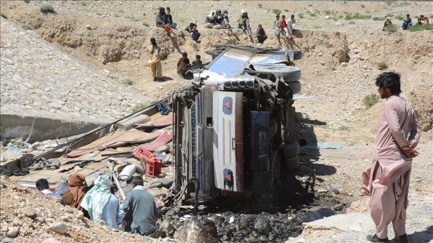 Pakistan: U sudaru cisterne i autobusa poginule 24 osobe