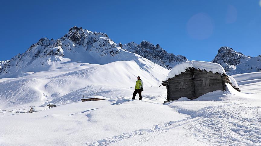 Kaçkar Dağları'nda 'heliski' keyfi