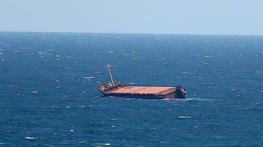 Çin’de yük gemisi battı