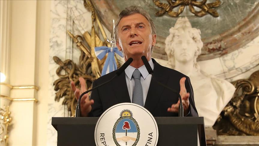 Macri firma un decreto para recuperar bienes de bandas criminales