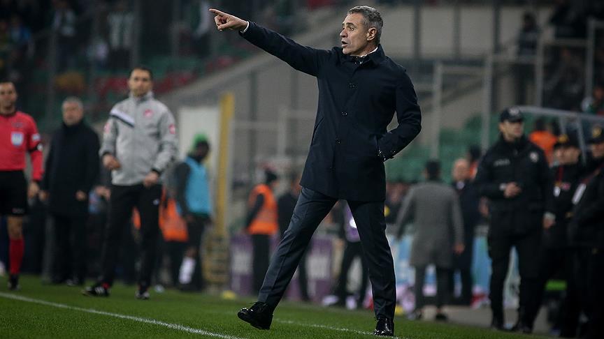 Fenerbahçe'ye Ersun Yanal da çare olamadı