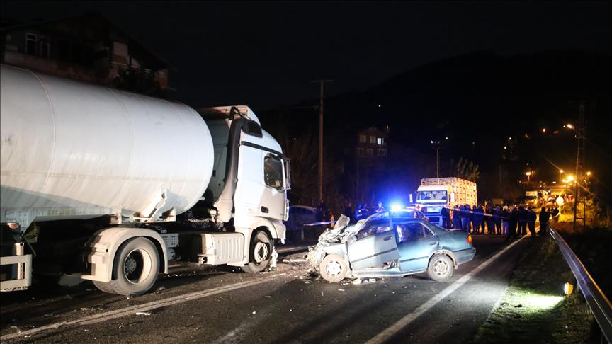 Li Orduyê otomobîlek û tankereke sotemeniyê li hev ketin: miriyek