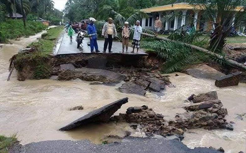 Ribuan Warga Sulawesi Selatan Masih Mengungsi Karena Banjir