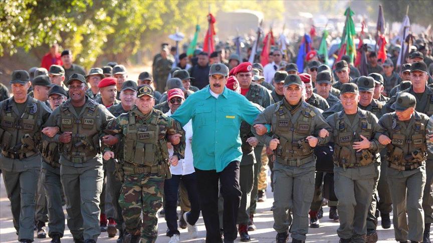 Maduro le pide al Ejército mantener "la unidad y la disciplina"