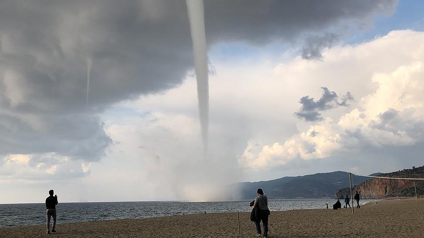 Antalya'da hortum riski uyarısı
