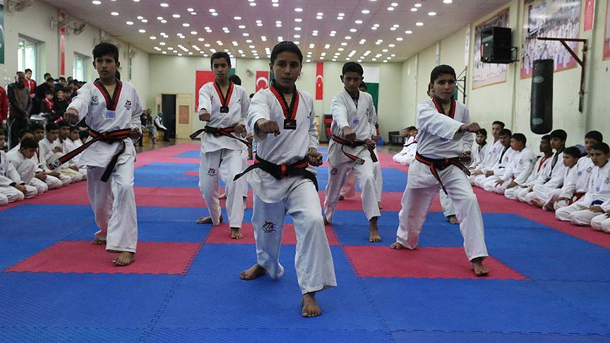 İHH yetimhanesi sporcuları başarıdan başarıya koşuyor