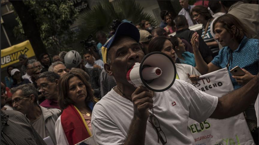 فنزويلا..نائب رئيس الحزب الحاكم يدعو أنصار مادورو للتظاهر السبت