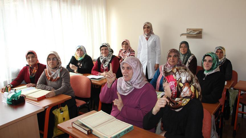 Diyanetten kadınlara özel 'cuma dersleri' başlıyor