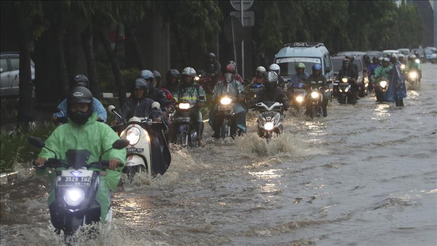 La población de Yakarta respira aire más puro durante la temporada de lluvias