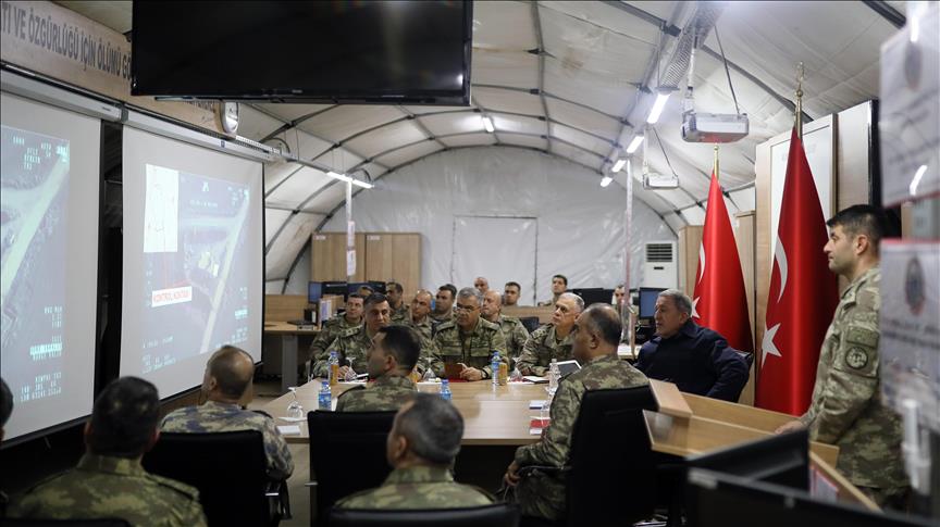 Milli Savunma Bakanı Akar: Hem arazide hem de masada varlığımızı sürdürüyoruz