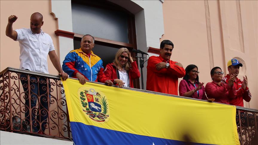 Maduro propone elecciones parlamentarias anticipadas