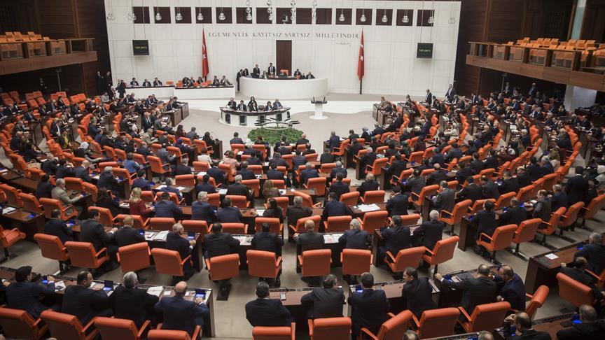 البرلمان التركي يقر تمديد مهمة القوات البحرية في خليج عدن