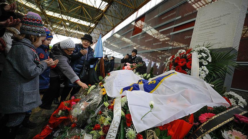Bosnia marks 25 years since Sarajevo market bombing
