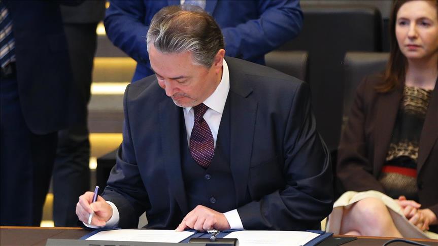 Macedonia firma acuerdo de acceso a la OTAN