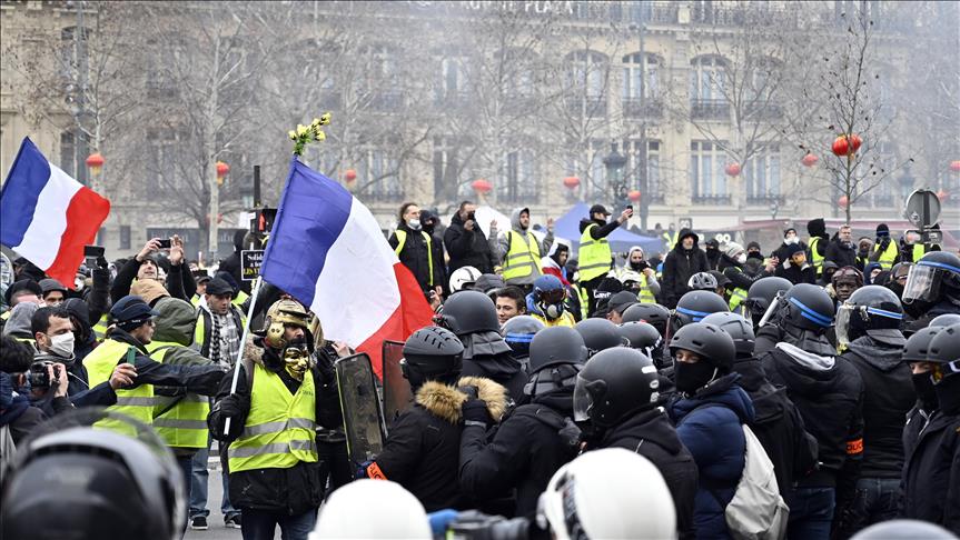Tokom subotnjih protesta "žutih prsluka" u Parizu privedeno 45 osoba