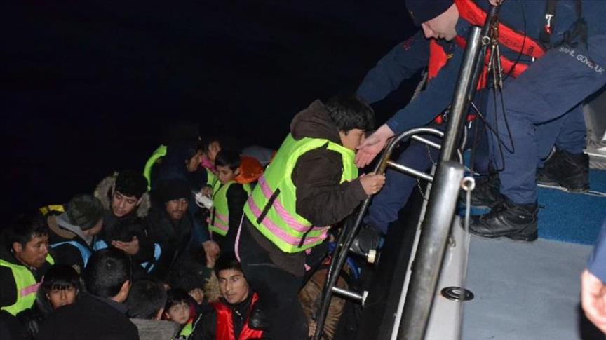 نجات 48 مهاجر غیرقانونی در سواحل ازمیر ترکیه