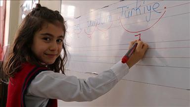 Elazığlı öğrencinin 'Türkiye' hassasiyeti 