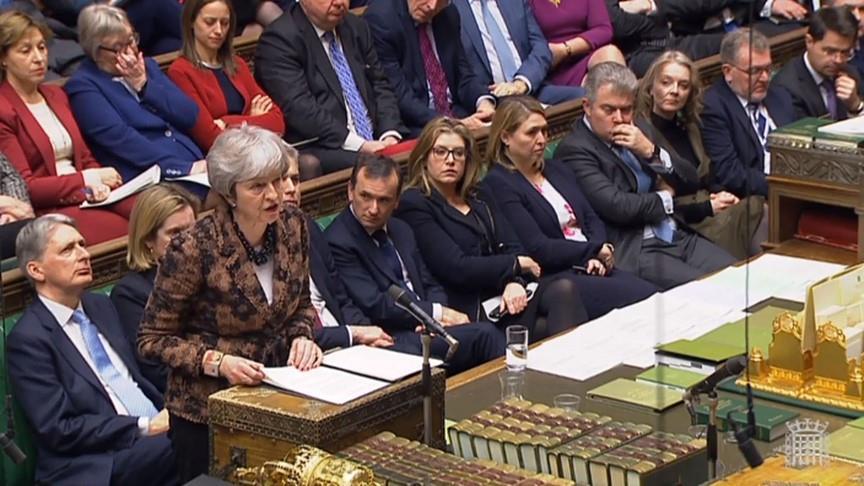 May le dice al Parlamento británico que necesita "más tiempo" para el brexit