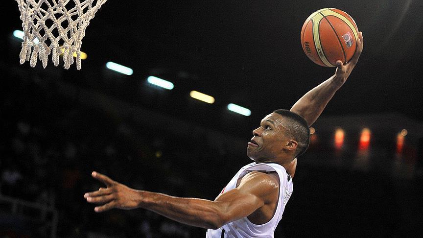 NBA, Thunder mposhtin Trail Blazers, Westbrook shënon rekord